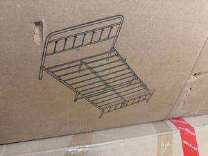 lot 20 image: Metal Queen BedFrame & Headboard