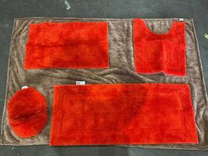 lot 104 image: 4PCS Orange Area Rug Set