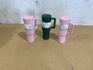 lot 431 image: LOT OF 3 Simple Modern 40oz Tumblers