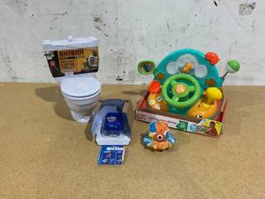 lot 441 image: LOT OF Kid Toys