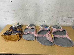 lot 246 image: LOT OF 4 Vibrant Life Pet Jacket