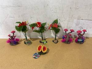 lot 250 image: LOT OF 7 Fish Aquarium Accessories