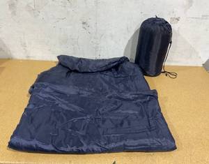 lot 712 image: LOT OF 2 Sleeping Bags