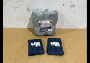 lot 735 image: LOT OF 3 Members Mark Blanket and Pillowcases