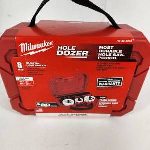 New Milwaukee 8 Piece Bi-Metal Hole Saw Kit 1-1/2" 2" 2 1/8" And 2 1/4" New Tooth Design