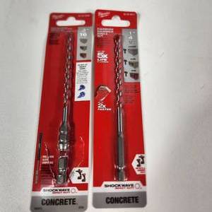 lot 28 image: Lot Of Two New Milwaukee Drill Bits 48-20-9096 Concrete Screw And 48-20-9011 Carbide Hammer Drill Bit
