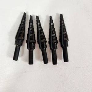 lot 34 image: Lot Of Five New Milwaukee Step Drill Bits