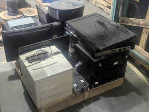 lot 9 image: Pallet Lot - CommercialHome AudioServerPrinterScreens - Denon-Crown - Mixed Condition