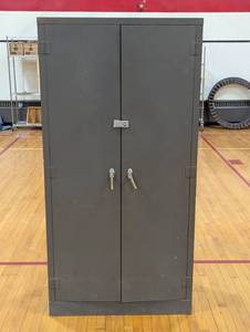 lot 50 image: Large-Medium Storage Cabinet - 72Hx36Wx18D - Gray