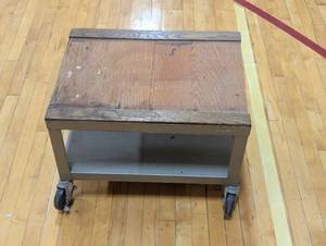 lot 38 image: 24L x 18W x 17 H - Heavy Duty Rolling Cart with Shelf - 4 Casters