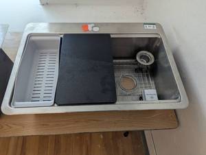 lot 72 image: 33 x 22 Stainless Steel Sink - Cutting Board, Drain, Hardware - Single Tub