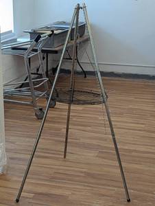 lot 79 image: 60 Cooking Tri Pod with Grate