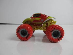 lot 58 image: Monster Jam, Marvel Official Iron Man Monster Truck, Die-Cast Vehicle, 164 Scale, Super Hero Kids Toys for Boys Ages 3 and up SCRATCHED, OPEN PACKAGING, LIKE NEW