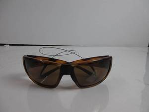 lot 77 image: SMITH Guides Choice Sunglasses  Performance Sports Active Sunglasses for Biking, Running, Fishing & More  For Men & Women  Matte Tortoise  Brown ChromaPop Glass Polarized Lenses SCUFFED, DIRTY LENSES, USED