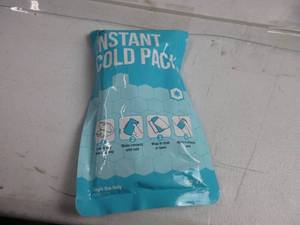 lot 118 image: ICEWRAPS 4x7 Instant Cold Pack - Bulk Box of 37  Cold Compress Instant Ice Pack for Emergency  Disposable Ice Packs for Injuries  Instant Breakable Ice Packs for First Aid and Sports OPEN BOX, ONLY 37