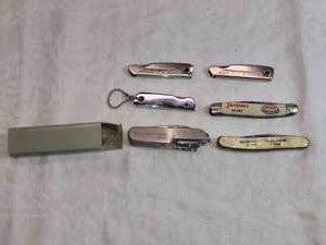 lot 269 image: Vintage Pocket Knives Including Advertising like Jacques, Johnson Dairy and More