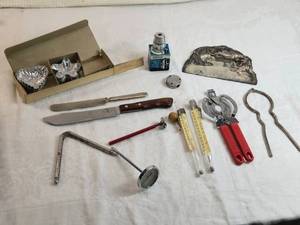 lot 287 image: Vintage Kitchen Tools and Molds Lot including Bread Crumb Pan