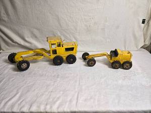 lot 23 image: Pair of Vintage Yellow Tonka Construction Graders
