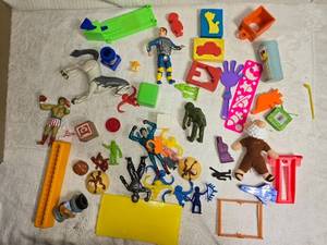 lot 30 image: Collection of Assorted Plastic Toys and Figures