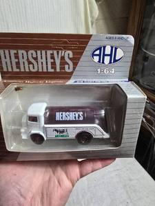 lot 60 image: Hersheys Die-Cast GMC Truck Model 164 Scale