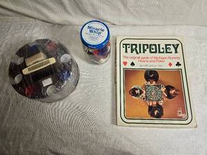lot 71 image: Tripoley Board Game Set with Poker Chips