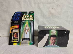 lot 78 image: Star Wars The Power of the Force Princess Leia Figure and Naboo Planet Set