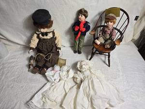 lot 87 image: Lot of 4 Vintage Dolls with Accessories