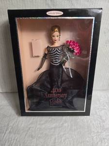 lot 116 image: 40th Anniversary Barbie Collector Edition Doll