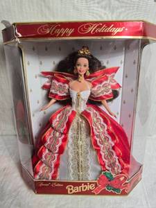 lot 127 image: 1997 Happy Holidays Special Edition Barbie Doll in Original Packaging