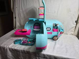 lot 131 image: Barbie Camper Van Playset with Accessories