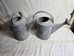 lot 143 image: Vintage Galvanized Steel Watering Cans