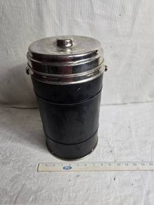 lot 147 image: Vintage Hot-Cold Metal Insulated Canister with Lid and Handle