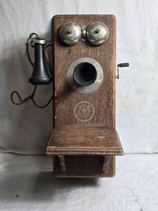 lot 148 image: Swedish American Wall Telephone with Hand Crank