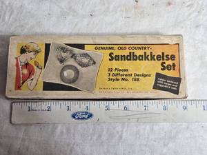 lot 166 image: Sandbakkelse Set for Norwegian Cookie Making