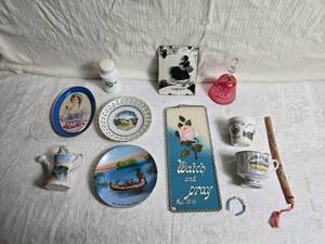 lot 202 image: VPorcelain Plates, Plaques, and More