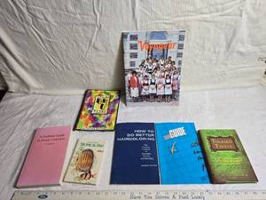 lot 225 image: Books Including Voyageur Yearbook and Tropical Fish Guide