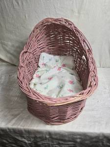 lot 503 image: Vintage Pink Wicker Doll Bassinet with Floral Bedding