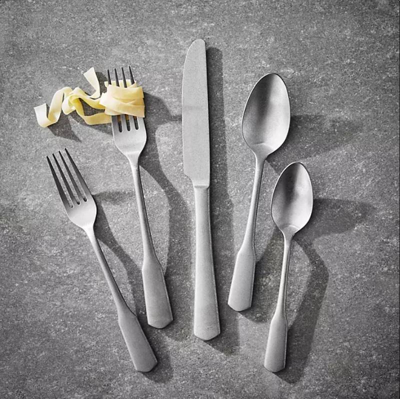lot 284 image: NEW Members Mark Premium Forged Stainless Steel 20 Piece Flatware Set - Forged Rumbled
