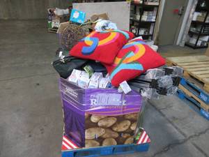 lot 101 image: Pallet of Store Overstock and Ecommerce Product and Returns