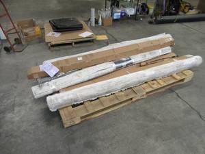 lot 122 image: Pallet of Store Overstock and Ecommerce Product and Returns - CarpetFlooring