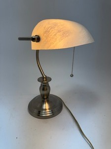 lot 16 image: Office Lamp