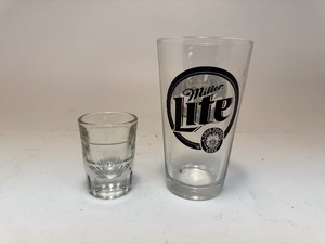 lot 25 image: Glasses