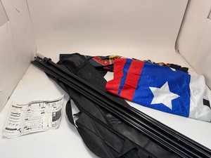 lot 27 image: Open Flag with Pole