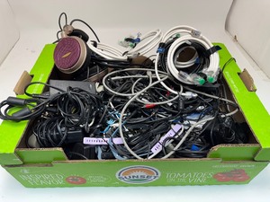 lot 79 image: Lot of Wires