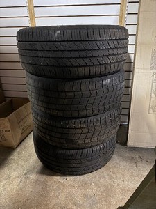 lot 78 image: Lot of (4) 23555R18 Tires