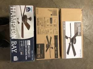 lot 15 image: Lot of Assorted Ceiling Lighting Fans Various Models and Conditions   Customer Returns See Pictures