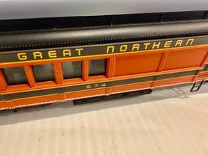 lot 28 image: Bachmann Spectrum HO Scale Great Northern Model #574