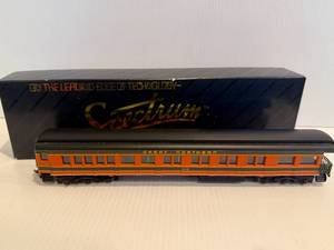 lot 32 image: Bachmann Spectrum HO Scale Great Northern Observation #A 10 Train