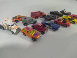 lot 67 image: Vintage Classic Hot Wheels Cars
