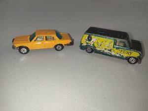 lot 70 image: Yatming Econline Fury & Mercedes Benz